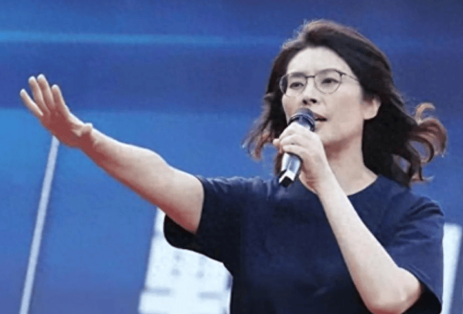 外围买球app十大平台_两岸有望和平统一!当选不到24小时外围买球app十大平台,郑丽文请求来北京面谈,赖清德朱立伦都没想到,信号特殊